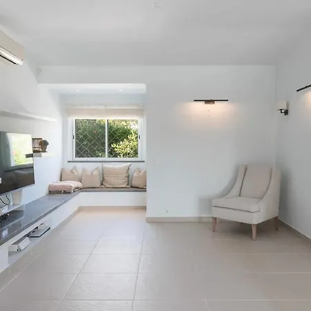 Luxury Ocean 4 Beds , 5 Baths ,wifi *